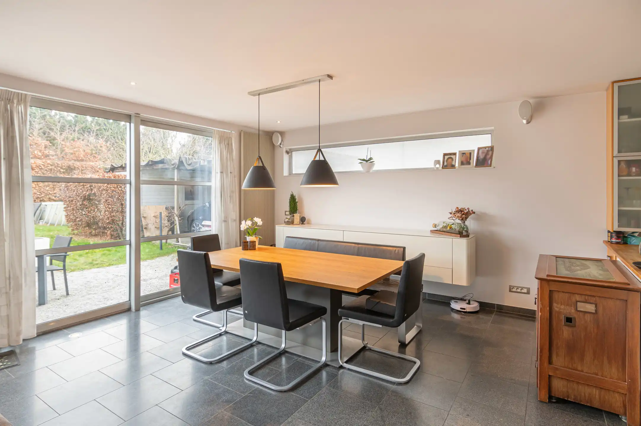 Ruime gezinswoning met tuin op rustige ligging foto 7