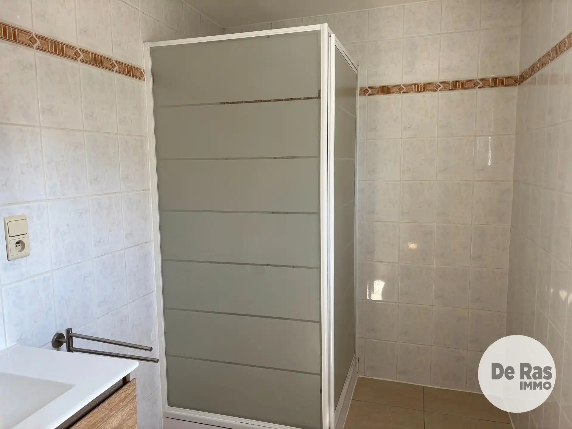BURST - Gerenoveerde rijwoning met tuin foto 6