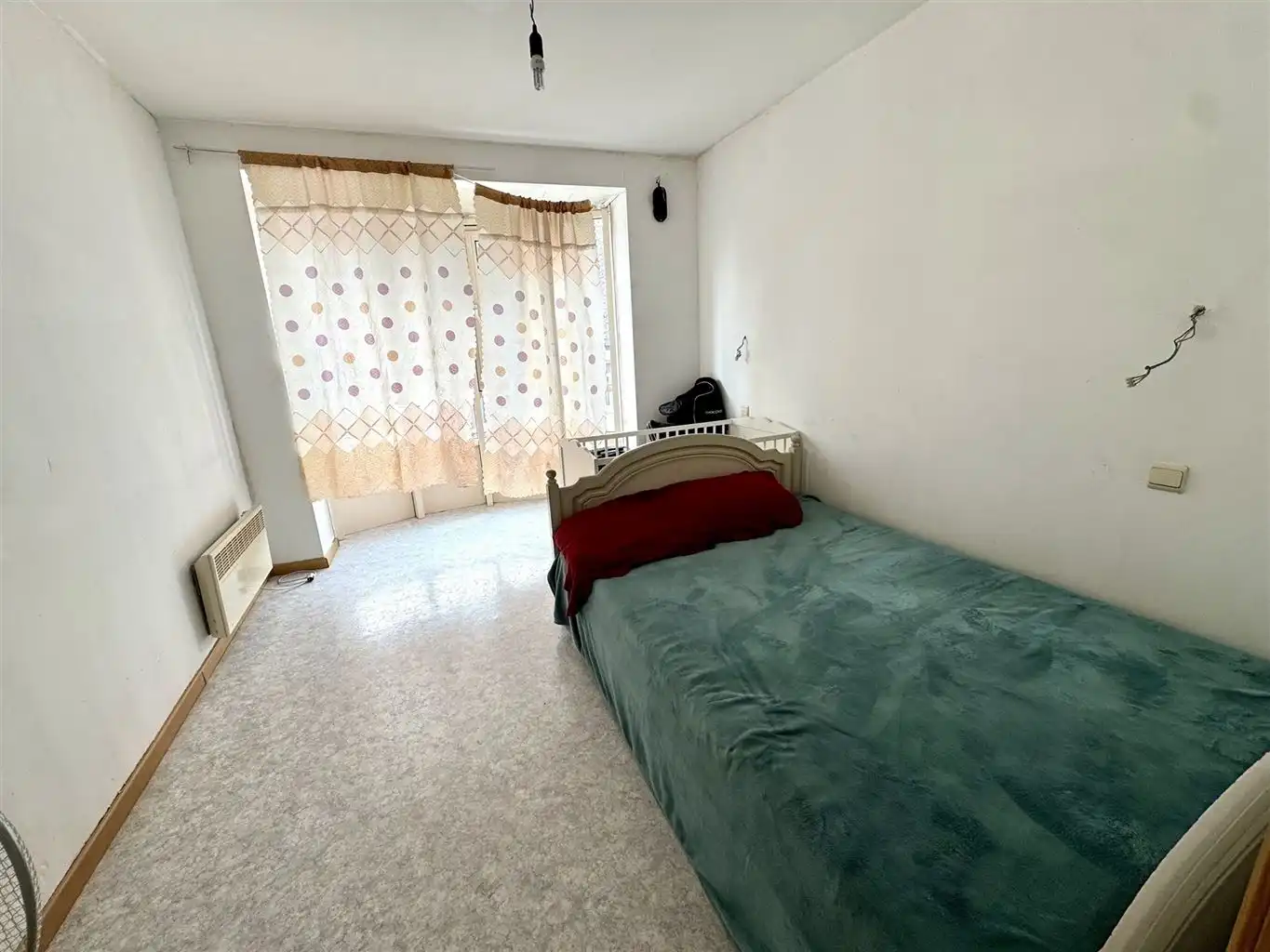 Opbrengstgebouw met twee appartementen in hartje Maaseik.  foto 19