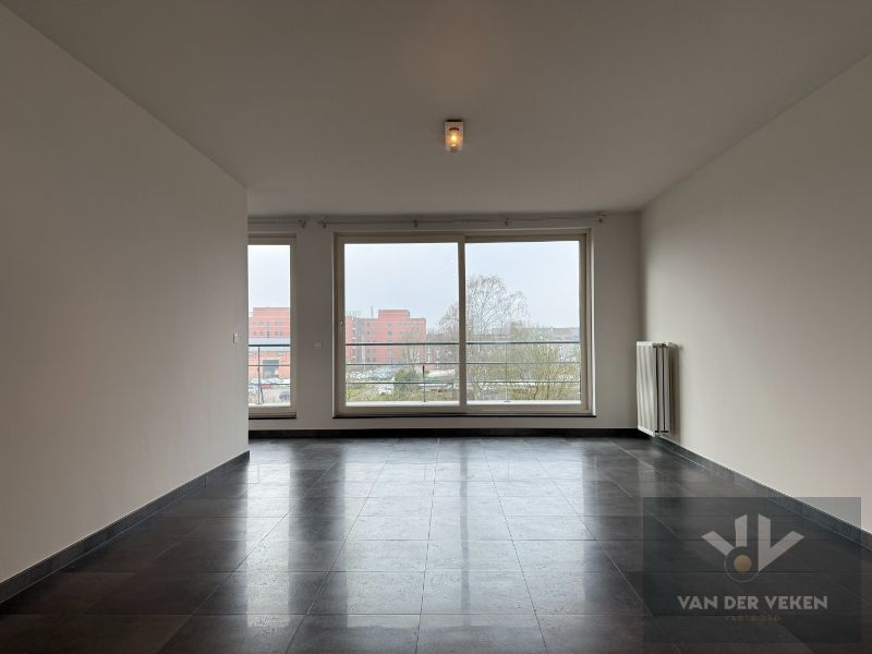 VERNIEUWD 2-SLPK APPARTEMENT MET 2 TERRASSEN foto 4