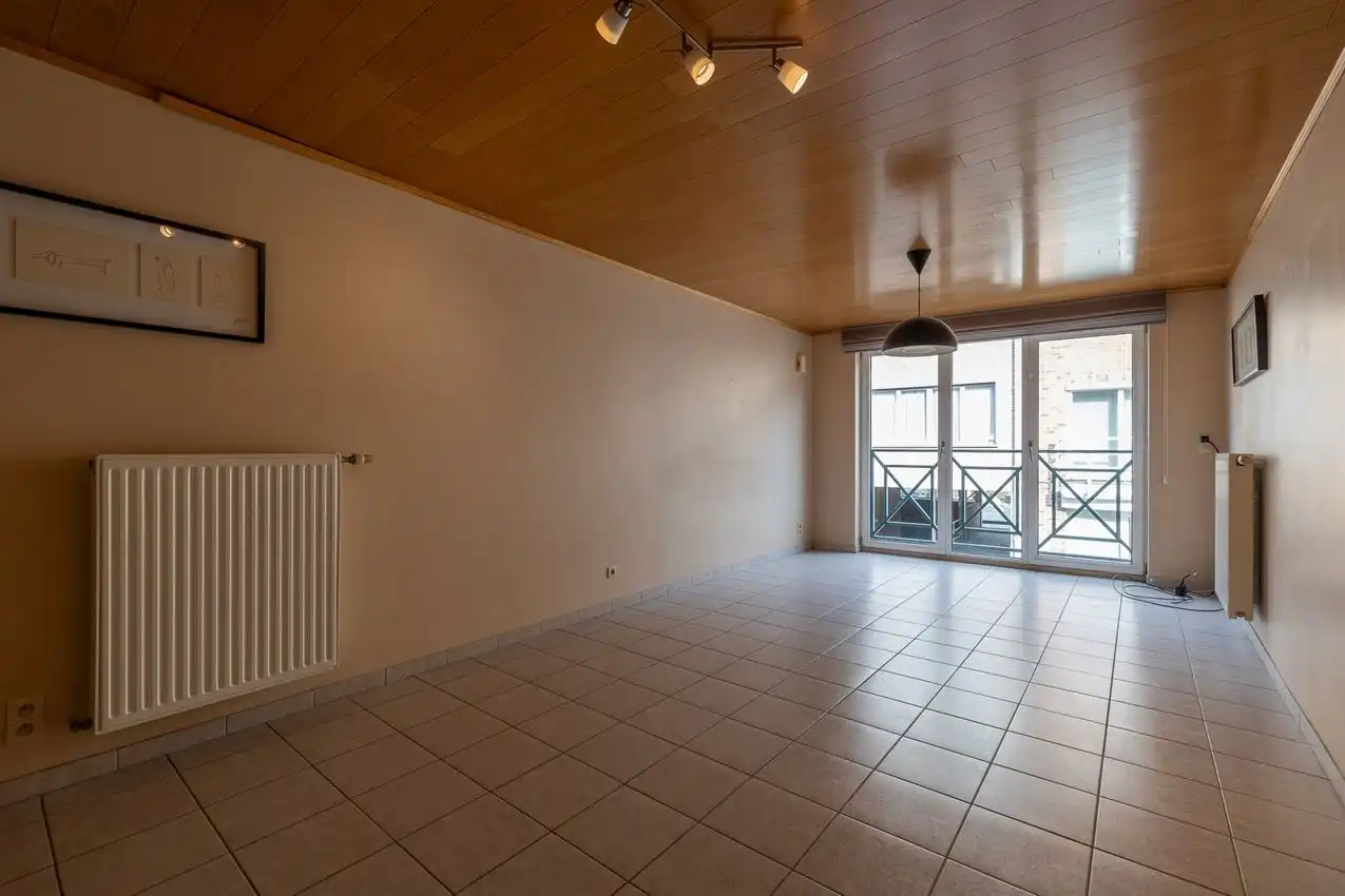 Verzorgde stadswoning met inpandige garage foto 9