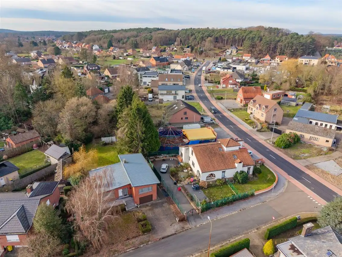 Te renoveren splitlevel woning in doodlopende straat foto 37