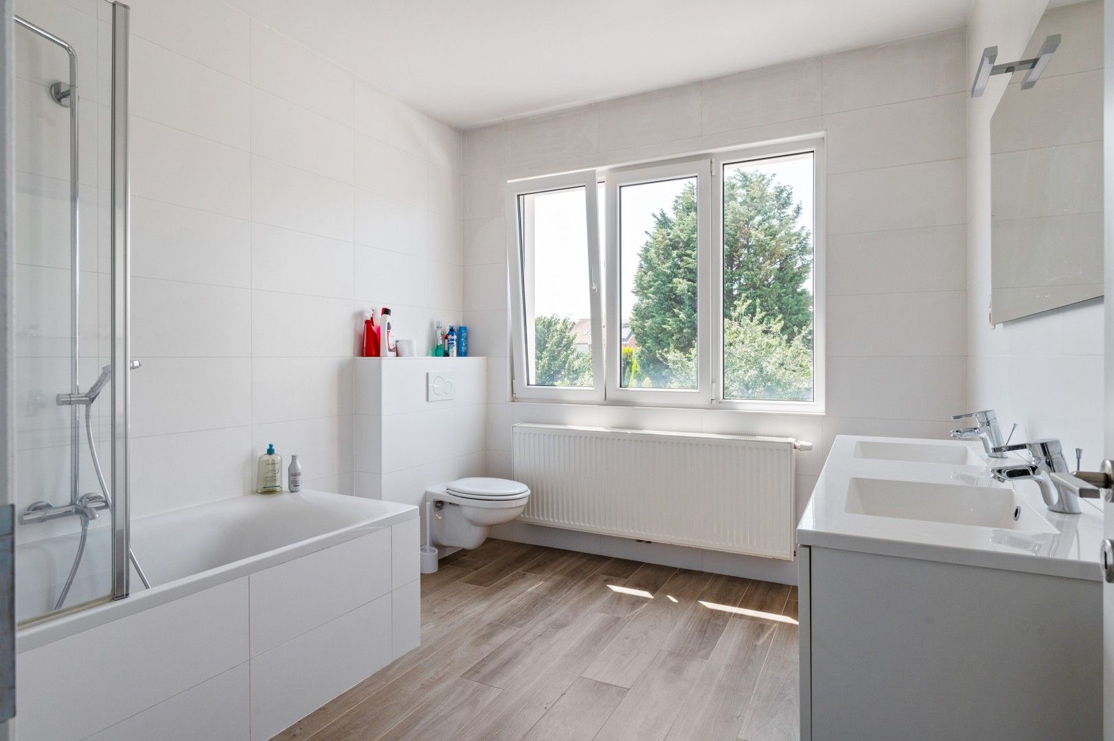 INSTAPKLARE WONING MET TUIN foto 9