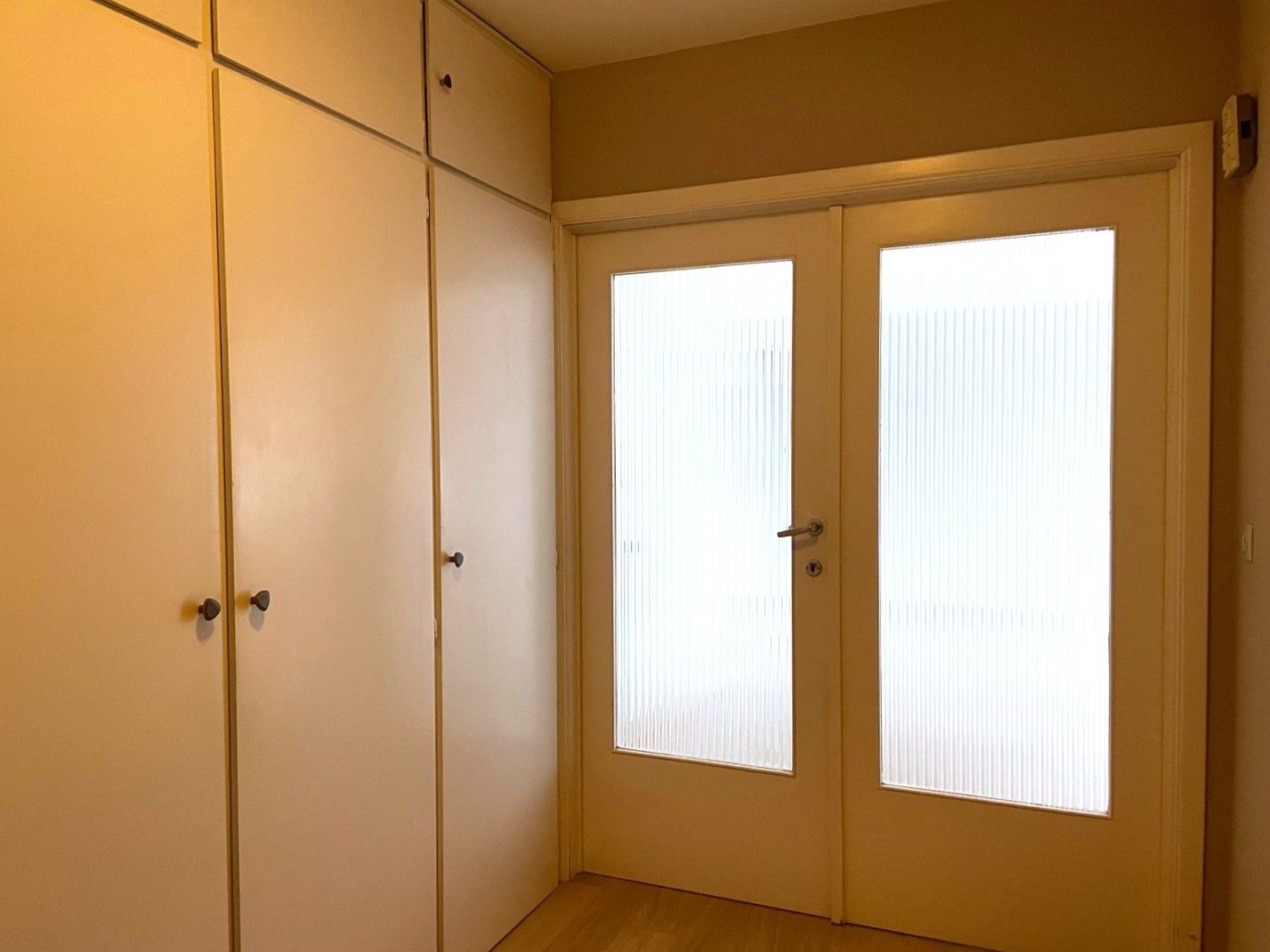Verzorgd appartement gelegen aan de mark in Heist foto 5