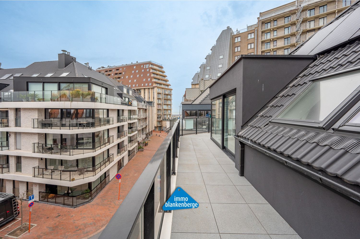 Exclusieve penthouse met twee slaapkamers en terras foto 8