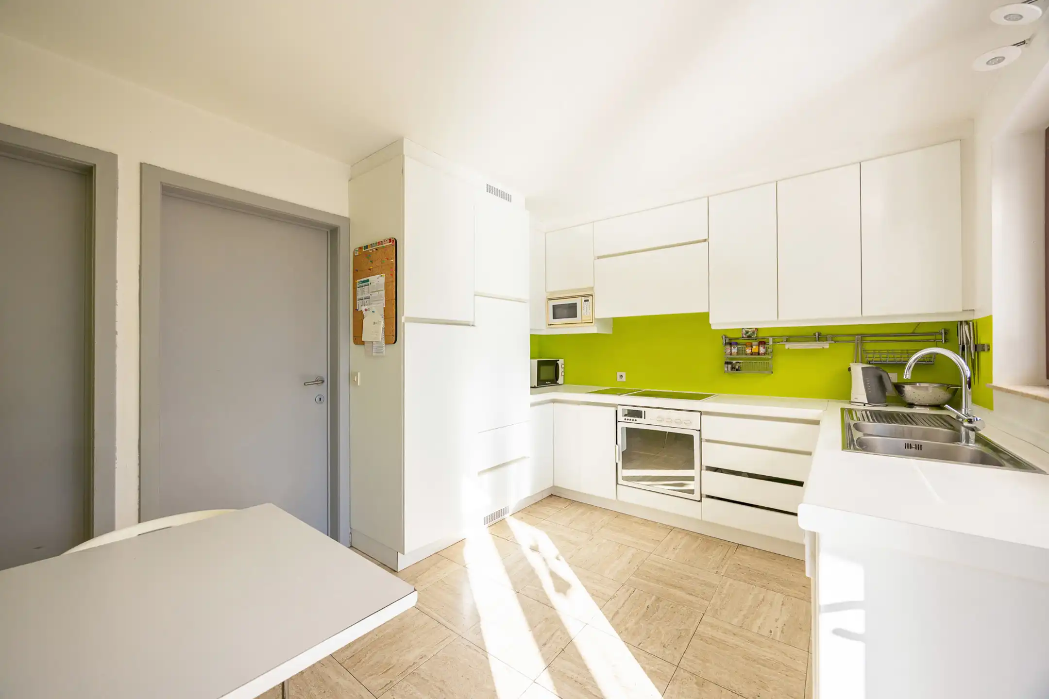 Verrassend ruime woning met 4 slpk's op 2.321m² perceel! foto 10