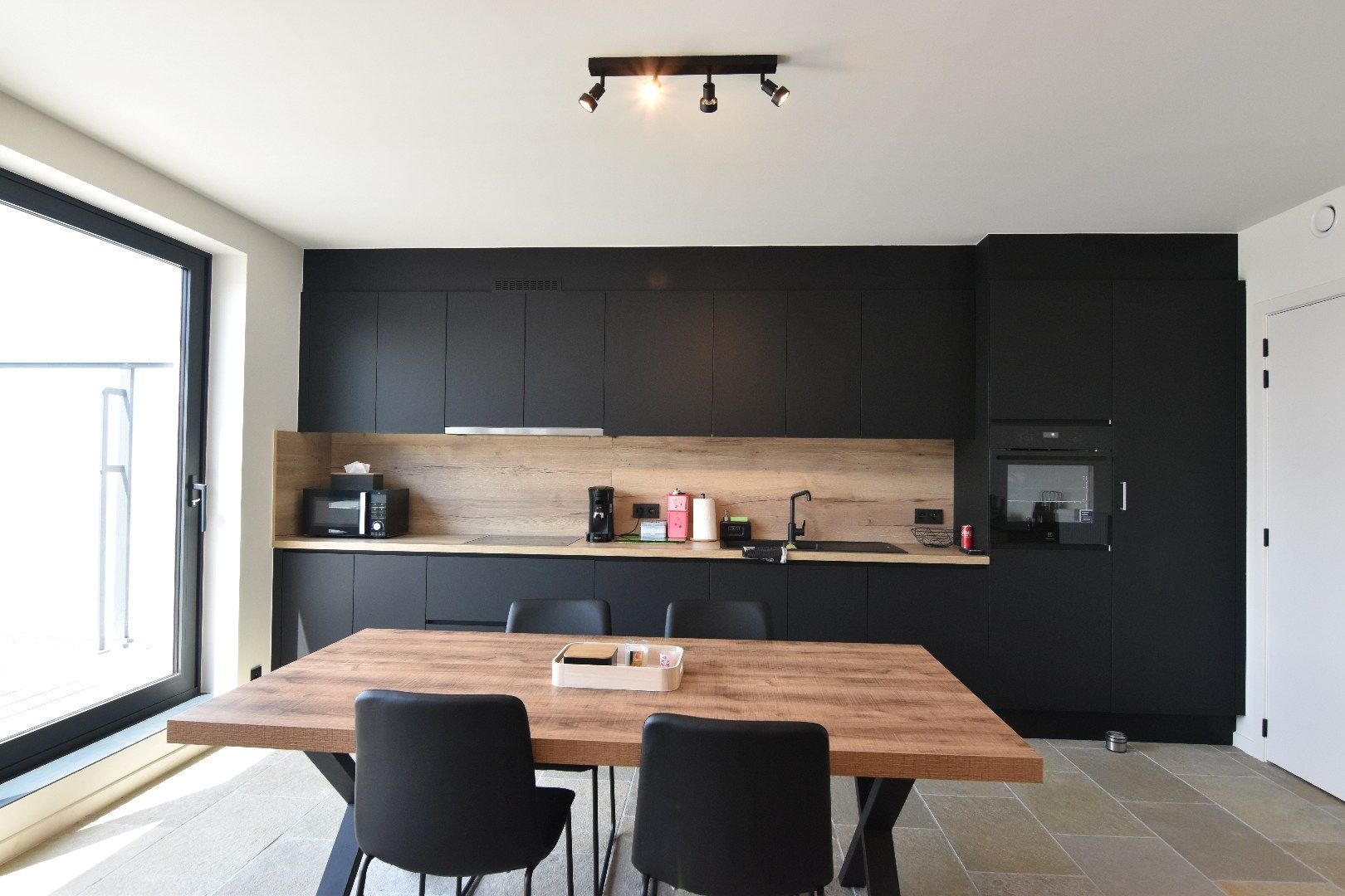 Lichtrijk appartement foto 5