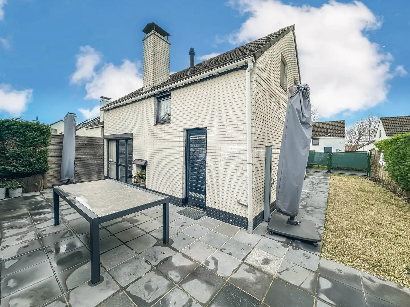 Instapklare vakantiewoning met zonnige tuin en veel privacy in Domein Sunparks. foto {{pictureIndex}}