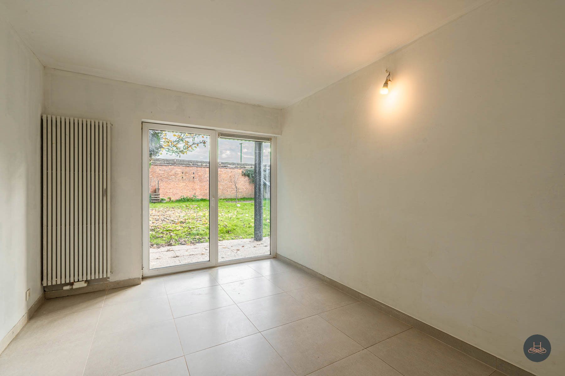 Uniek appartement met ruime tuin foto 14