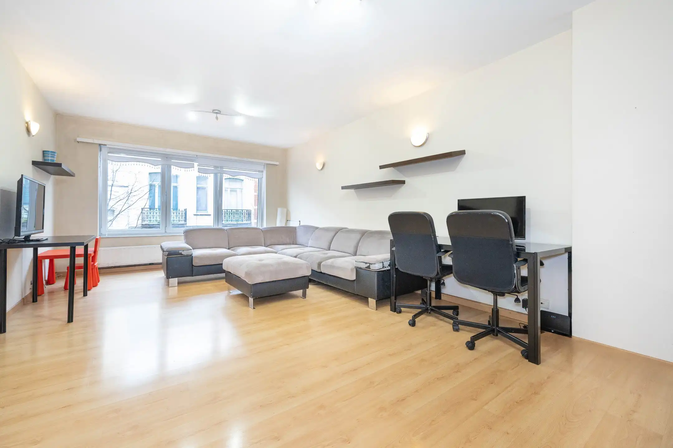 Charme & licht aan de Coteaux foto {{pictureIndex}}