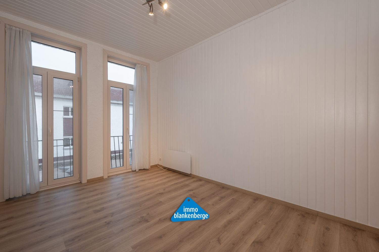 Volledig gerenoveerde rijwoning met één slaapkamer foto 8