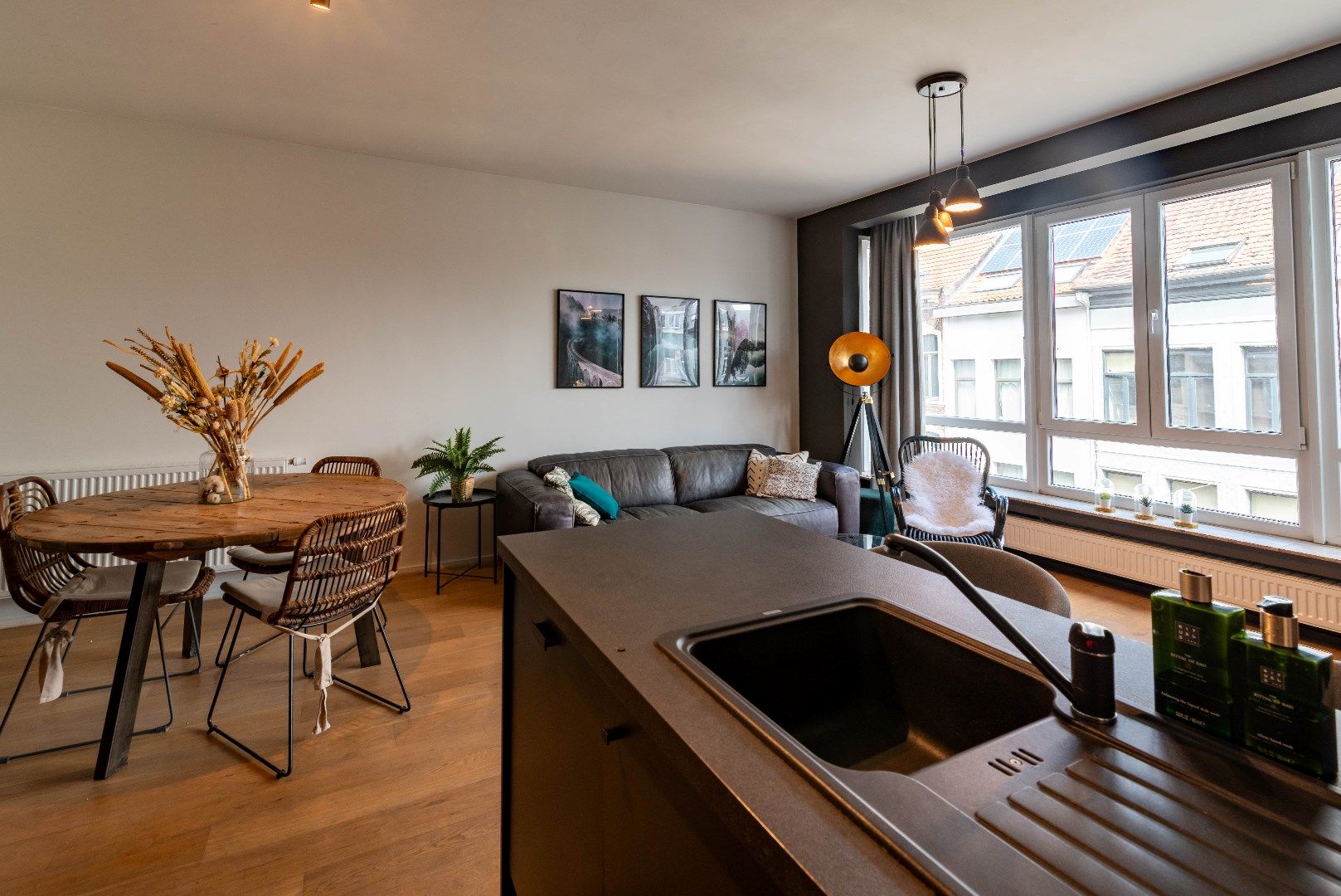 Instapklaar appartement met 2 slpks in kleinschalig gebouw foto 3