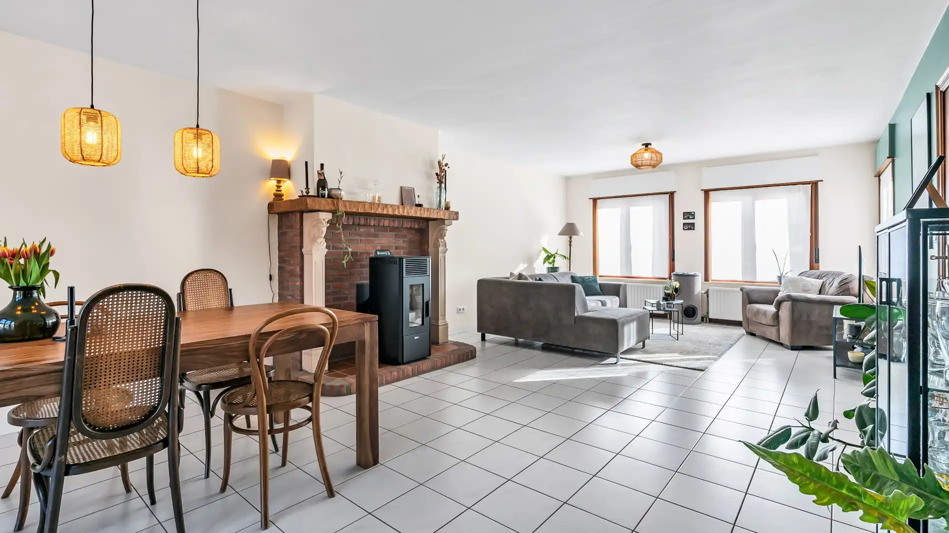 LUBBEEK - instapklare HOB op 7a33 foto 2