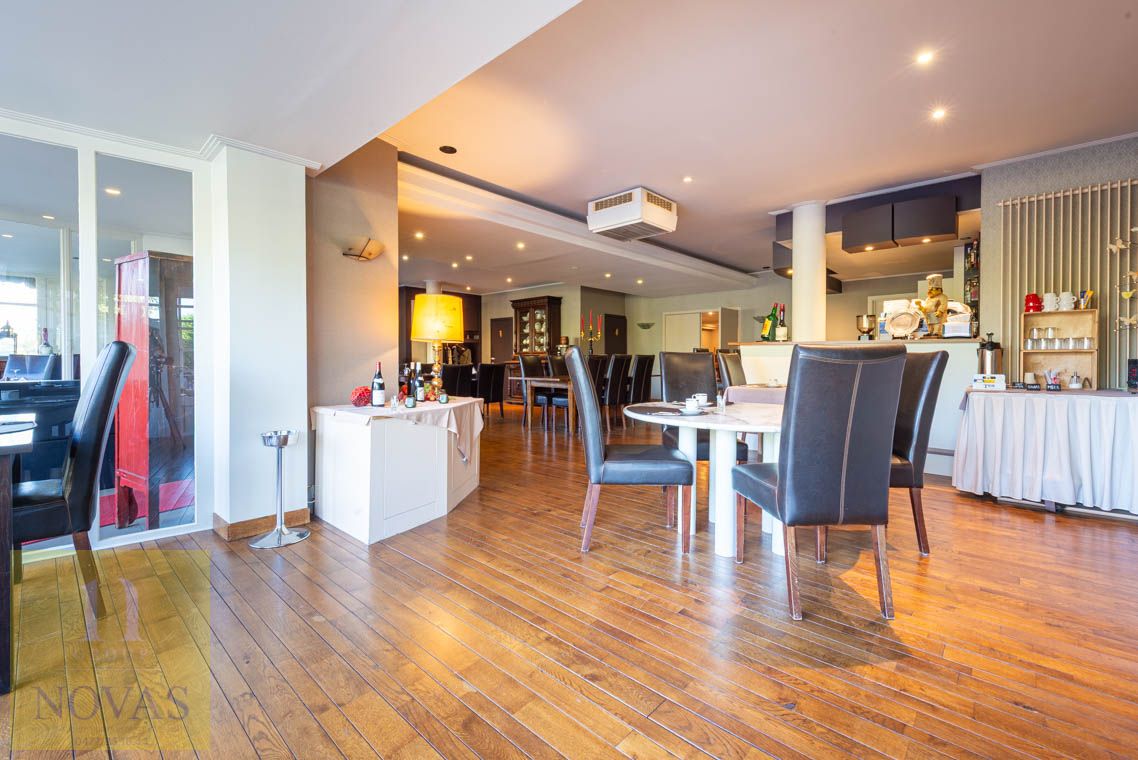 Authentiek handelspand / hotel met restaurant, feestzaal en mooie tuin op ideale locatie. foto 9