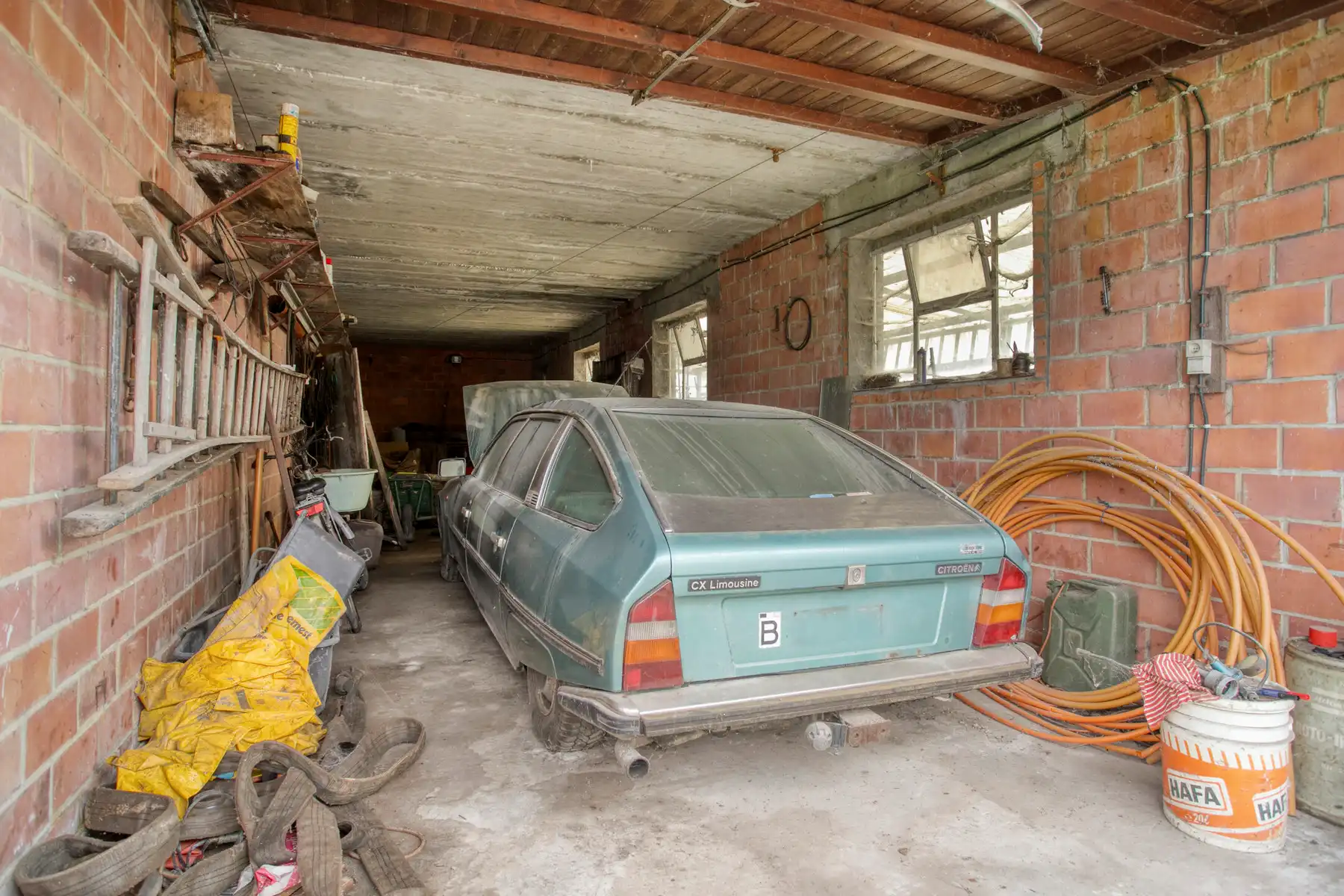 Renovatieproject met 3 slaapkamers en een prachtig uitzicht foto 13