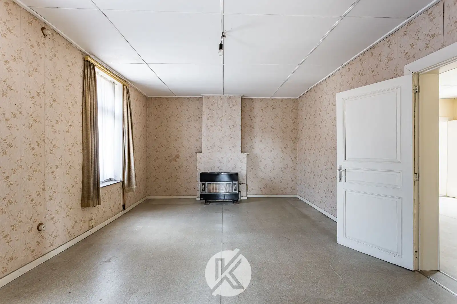 Te renoveren woning met groot volume foto 12