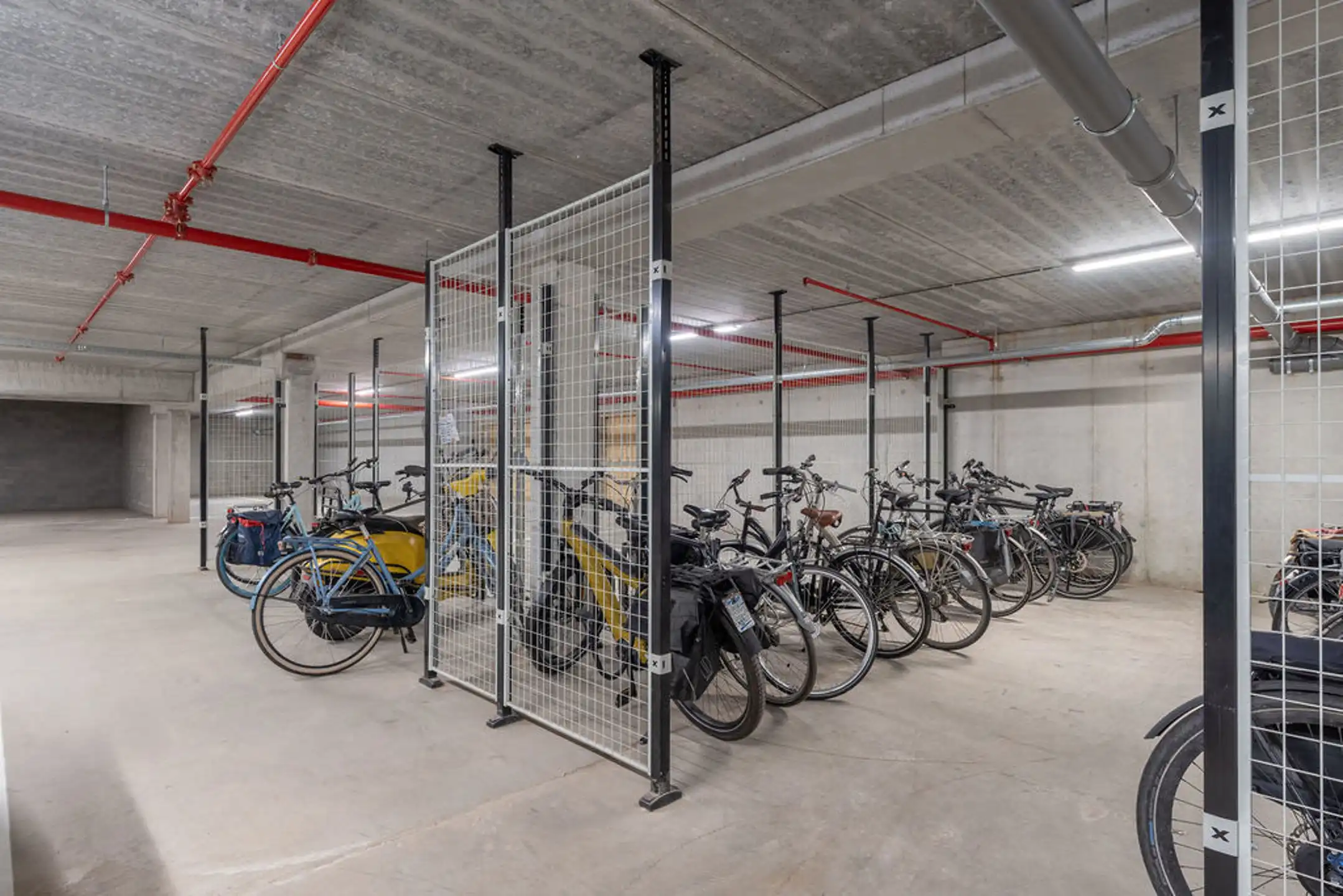 Mooi en licht energiezuinig appartement in het centrum foto 37
