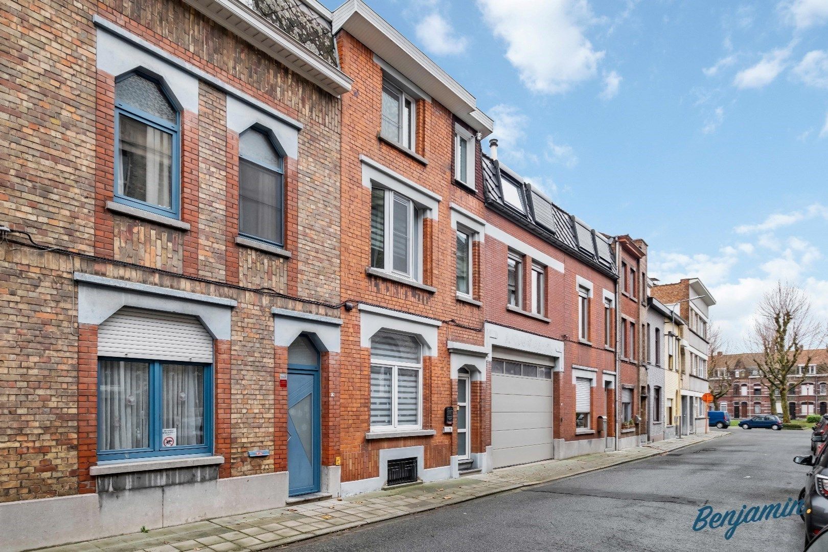 Gerenoveerde, energiezuinige woning met 4 slaapkamers, 2 badkamers en stadstuin in Menen foto {{pictureIndex}}