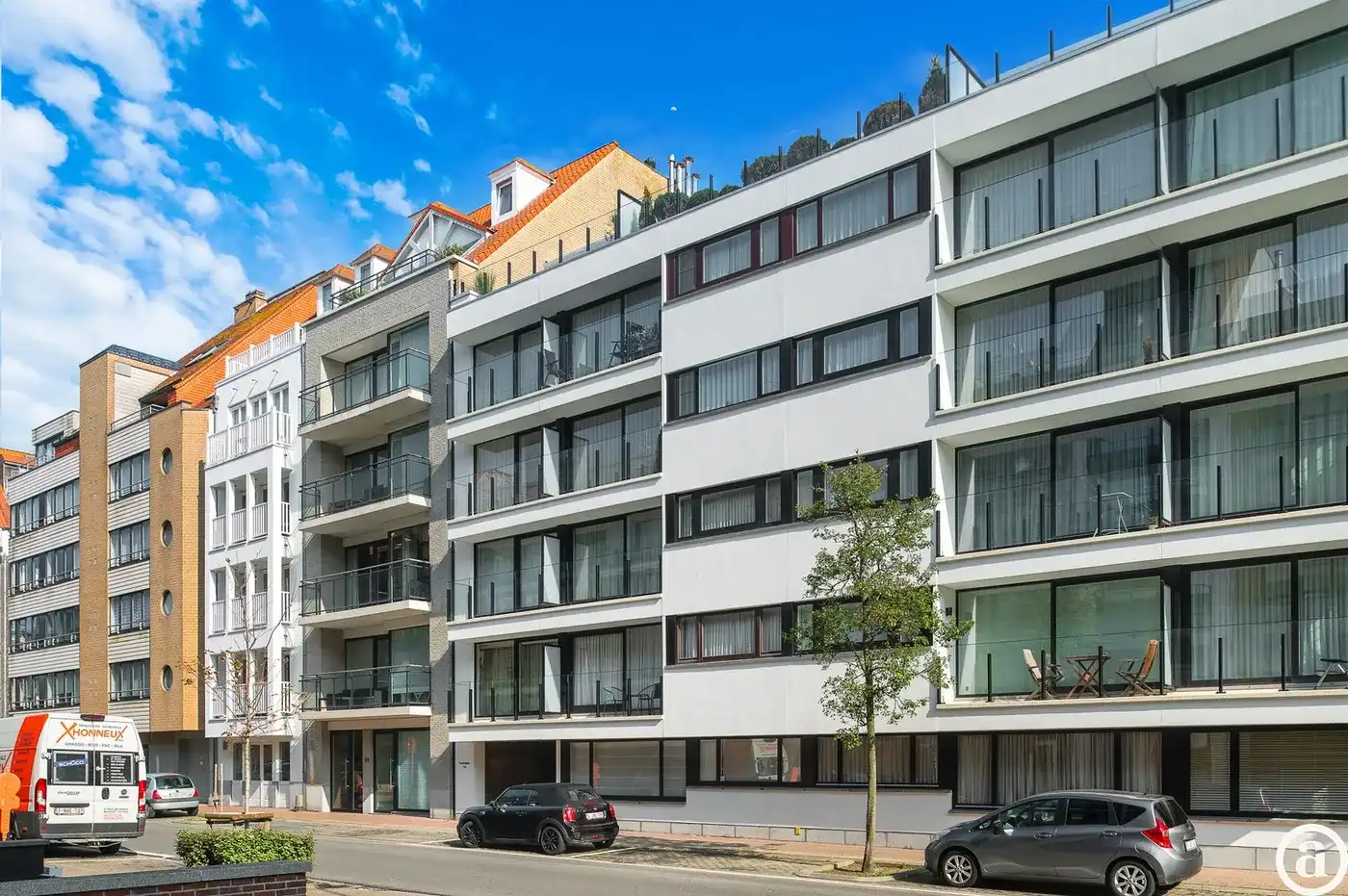 Penthouse appartement met grote zonneterrassen nabij strand. foto 20
