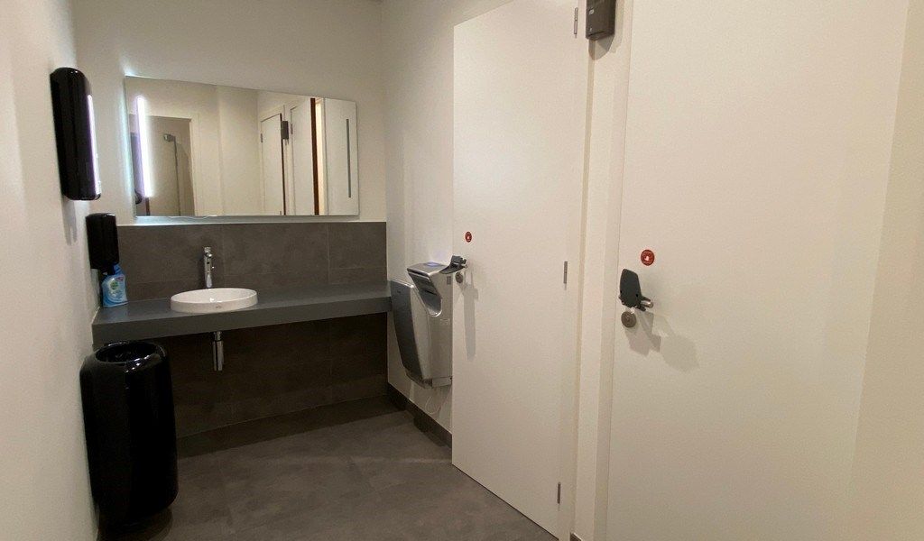 High-end gemeubelde kantoren te koop op The Loop in Gent foto 16