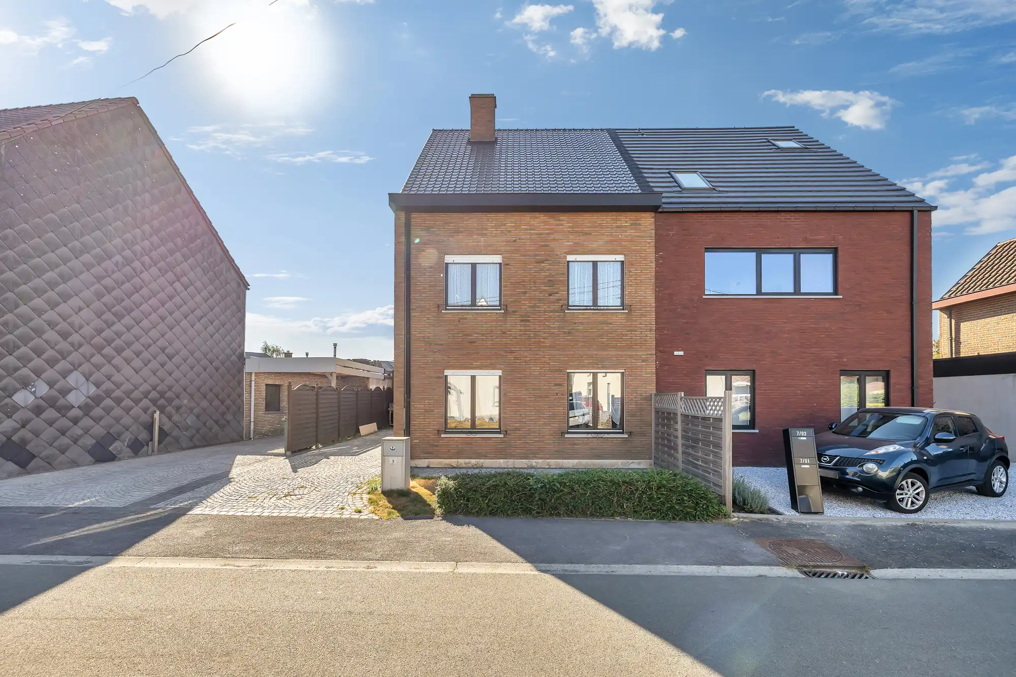 Karaktervolle gezinswoning met 3 slpks, garage en tuin foto 2