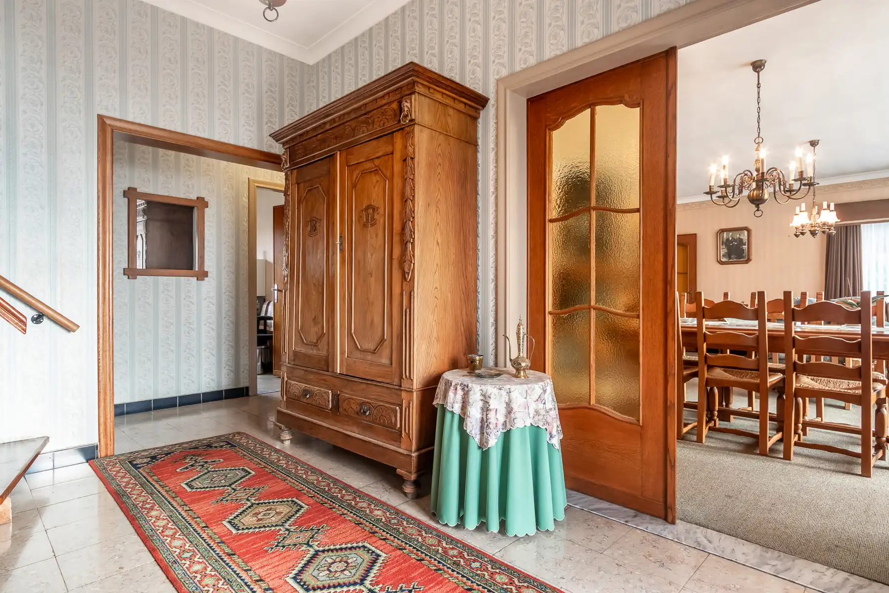 Ruime bel-etage woning met 3 slaapkamers en garage op 1161m² foto 2