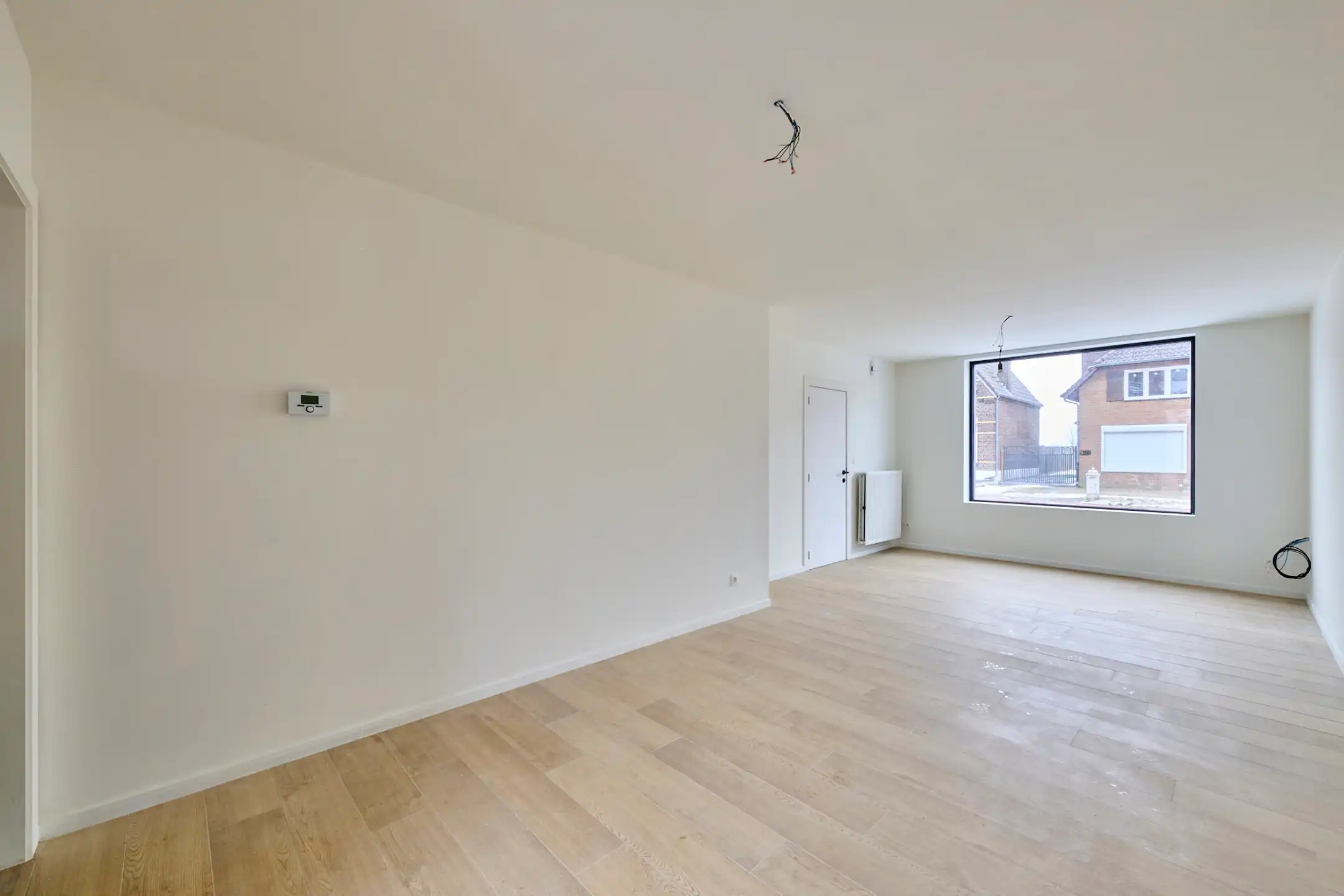 RUIME GERENOVEERDE WONING  foto 3