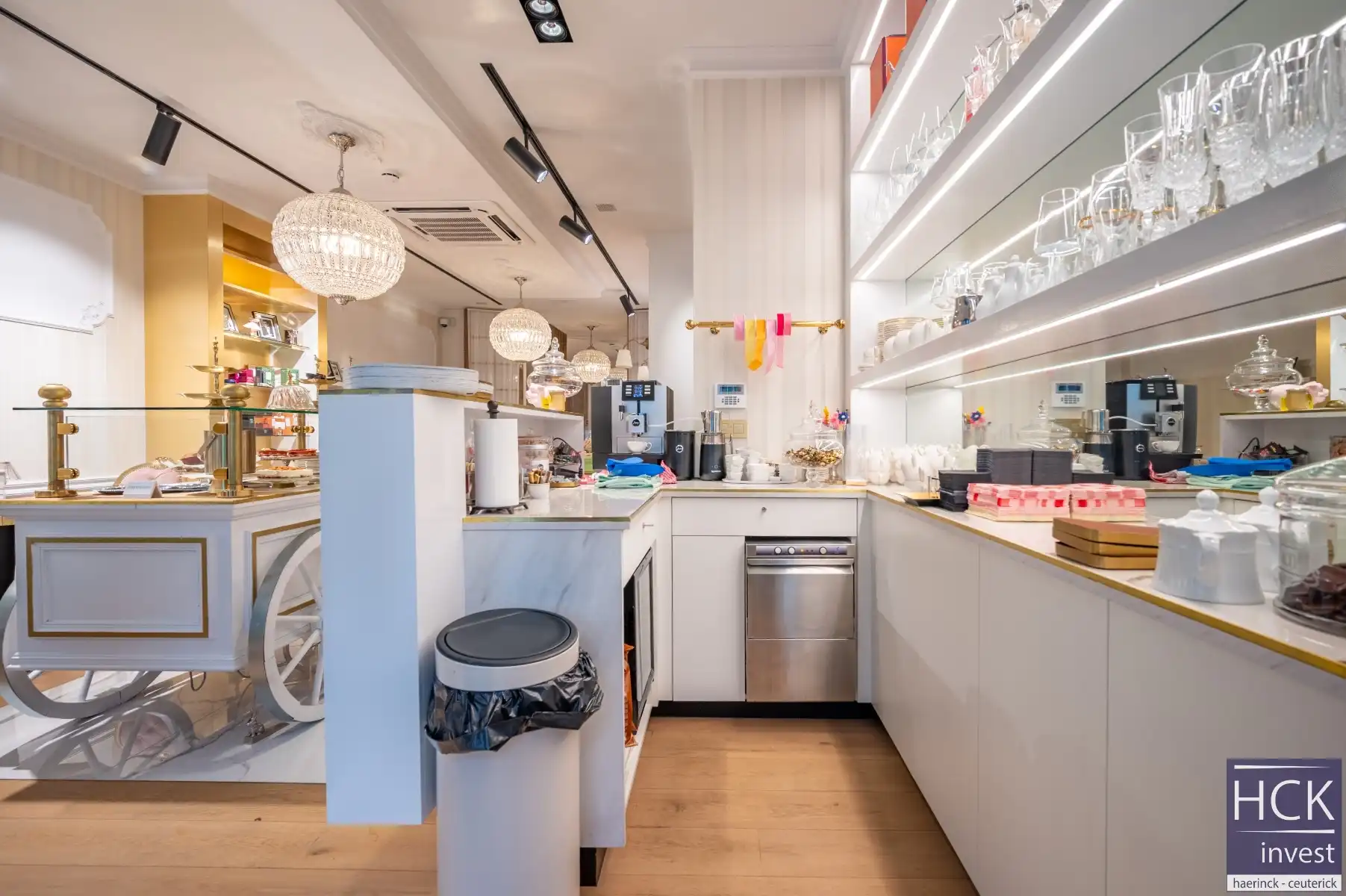 DEINZE - Instapklaar handelspand op uiterst commerciële ligging! foto 9