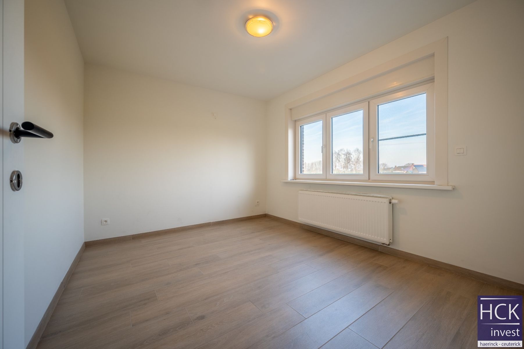 WAREGEM - Schitterend gerenoveerde & energiezuinige woning met 3 SLPK foto 14