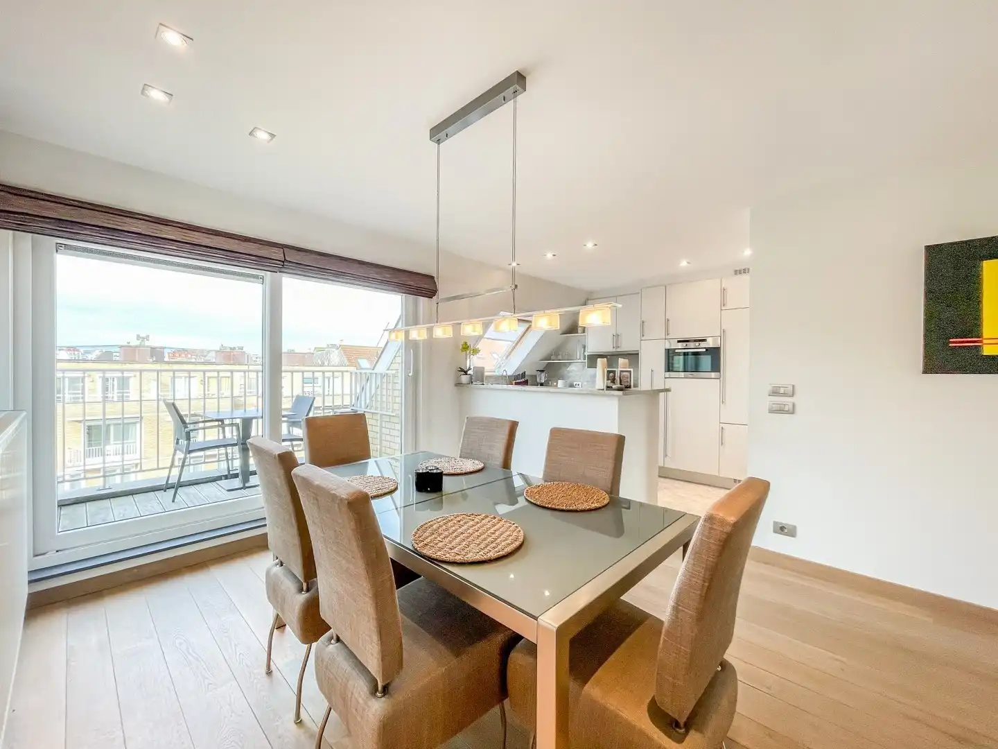 Gemeubeld duplex dakapp. met circa 16 m² terras gelegen in de P. Parmentierlaan op wandelafstand van het Rubensplein en de Zeedijk. foto 9