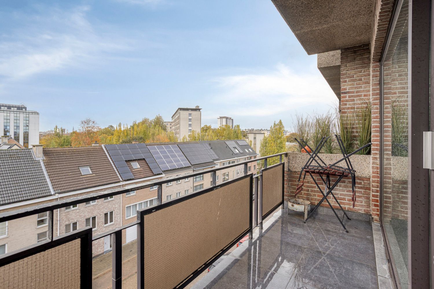 Zeer ruim 3-slk APP. met 2 terrassen en garagebox met extra parking! foto 12