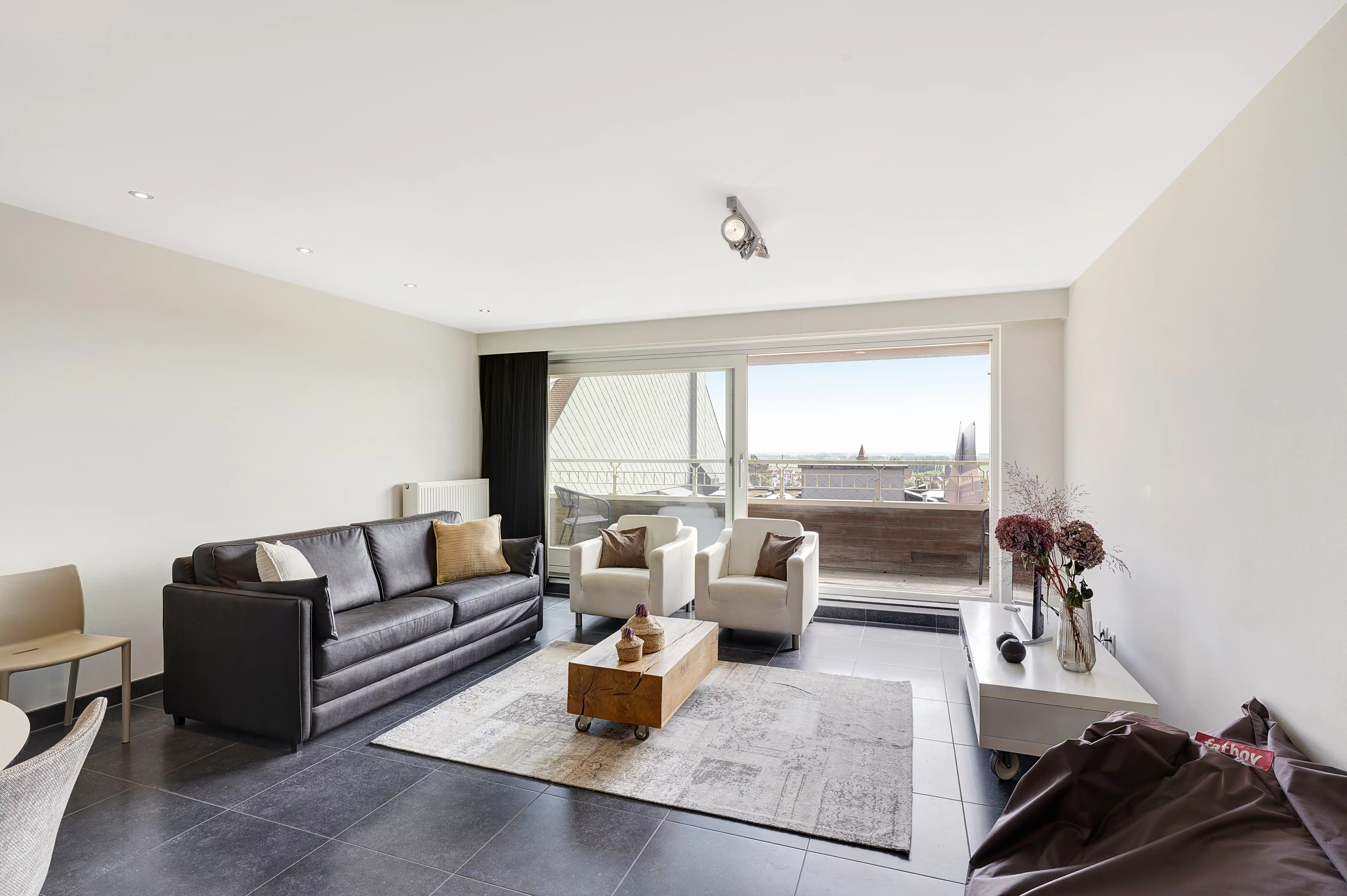 Ruim Duplex appartement op enkele passen van de Zeedijk te Duinbergen foto 7