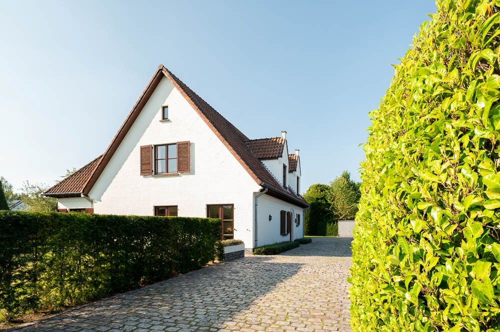Prachtig landhuis met grote tuin en garage in Sint-Martens-Latem foto 24