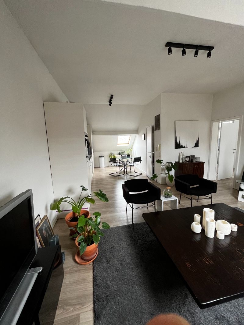 --- NIEUW --- Goed gelegen dakappartement foto 3