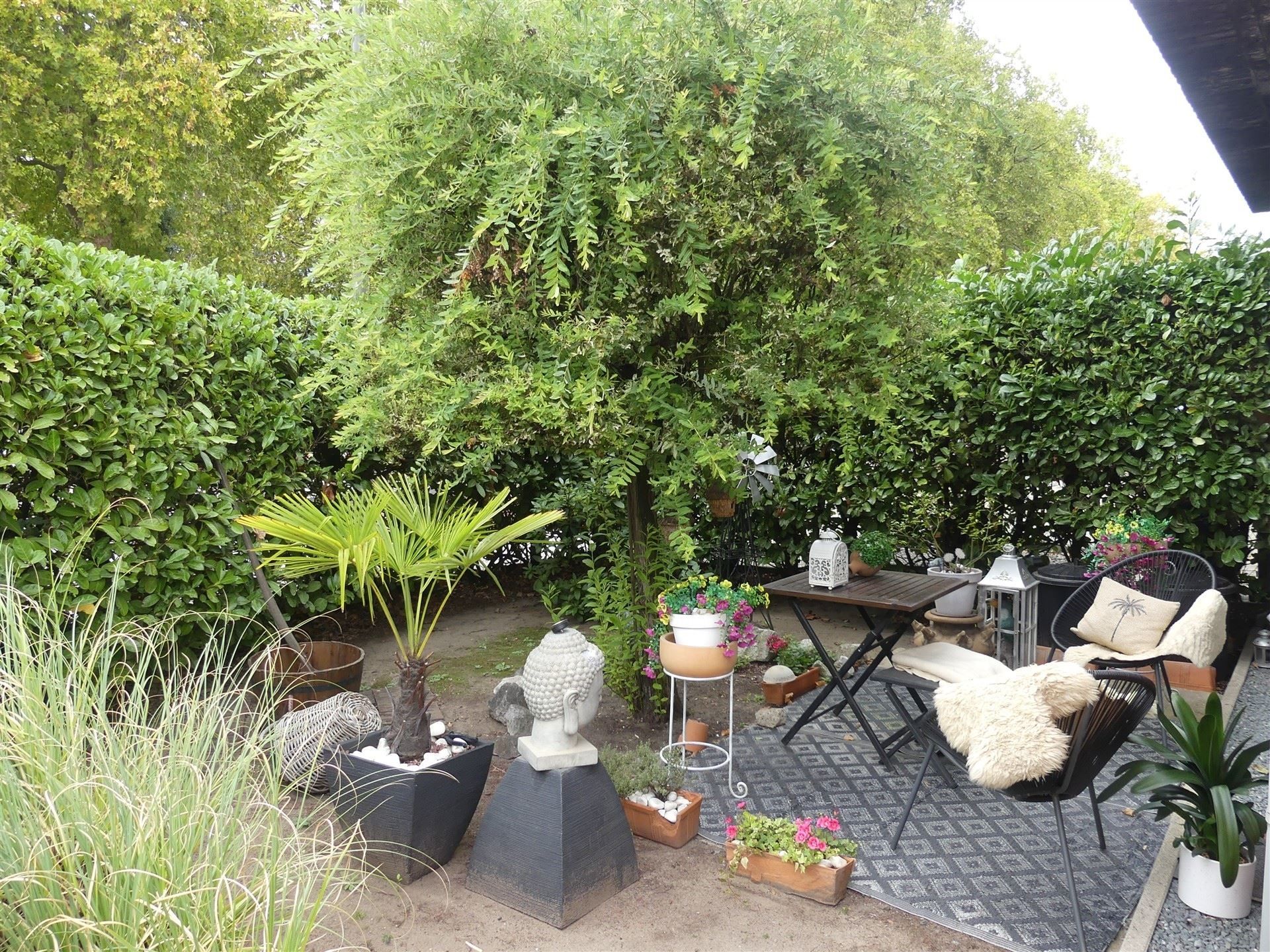 Stijlvol appartement met 2 slaapkamers en grote tuin! foto 22