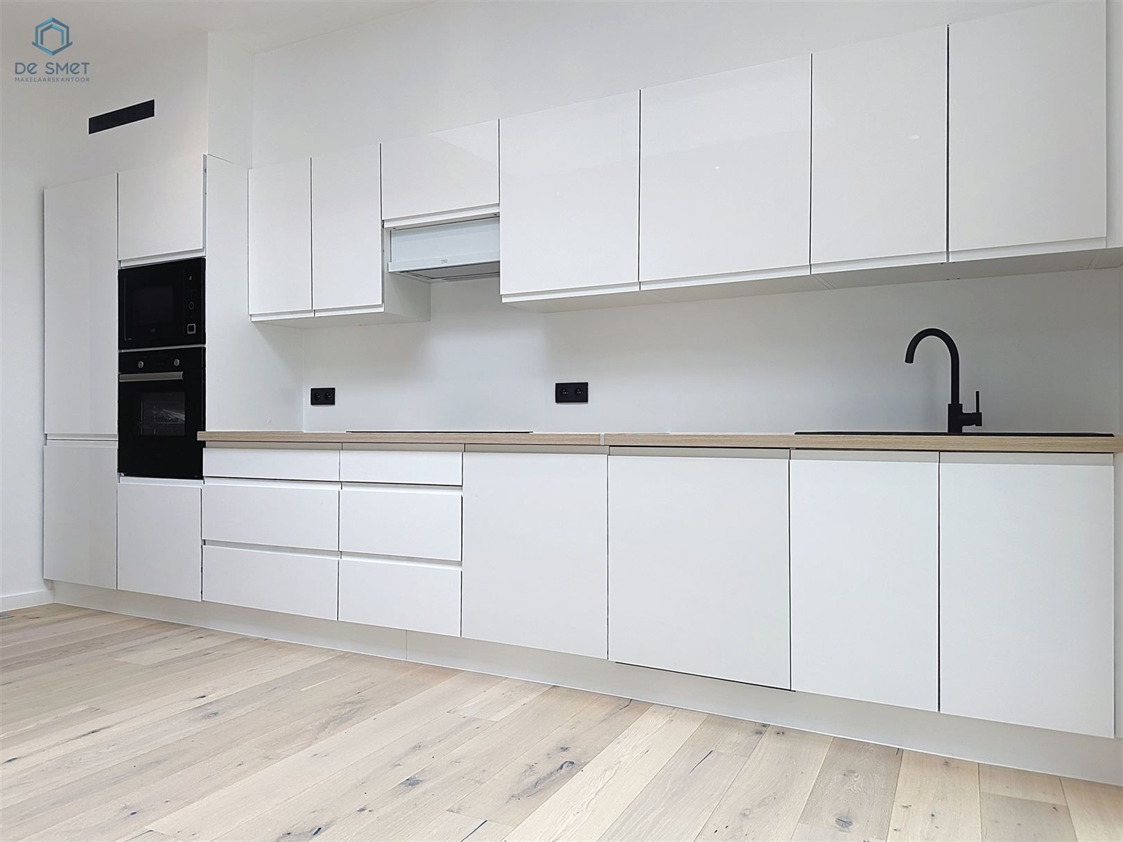 Prachtig gerenoveerde herenwoning met 5 slpks, 2 badkamers en tuin in het hart van Geraardsbergen foto 5