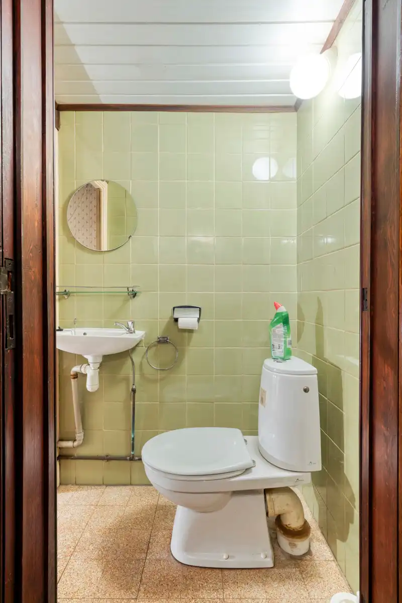 Handelshuis met woonst en ruime tuin foto 23