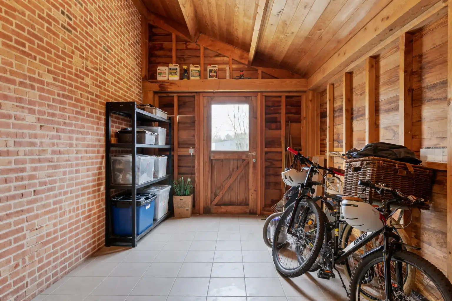 Instapklare villa op ruim perceel foto 36