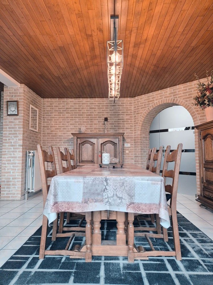 Prachtige villa uit de jaren 90 met drie slaapkamers en grote tuin! foto 8