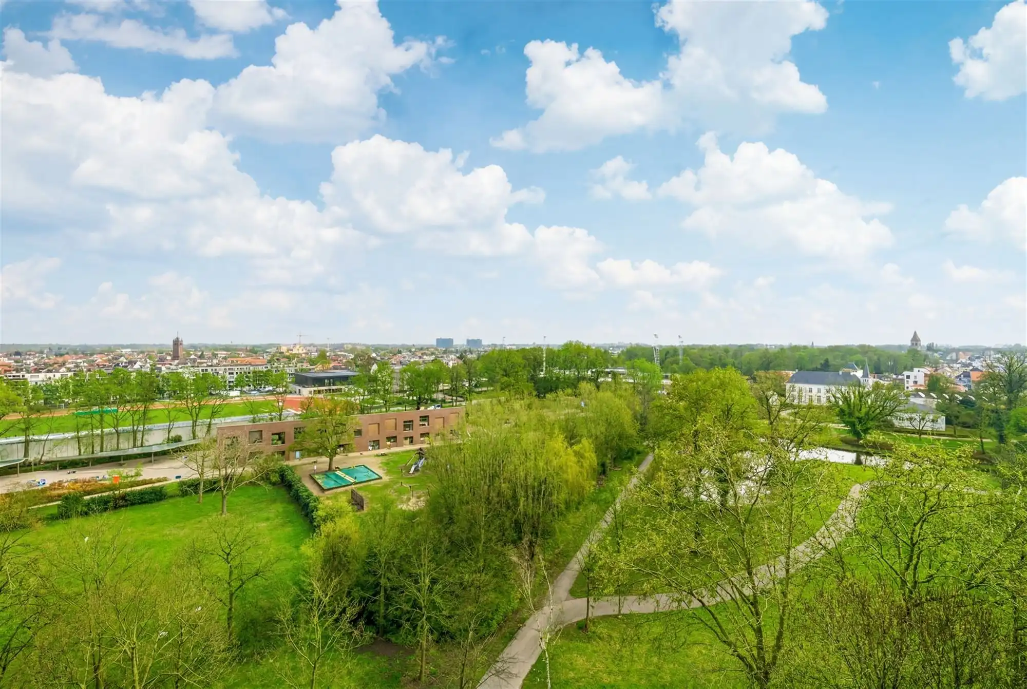 Gerenoveerd app. met 2 slpkmrs. en terras foto 5