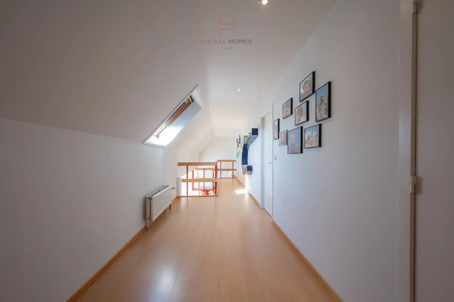 Licht en ruim duplexappartement met zonovergoten terras in Heist foto 25