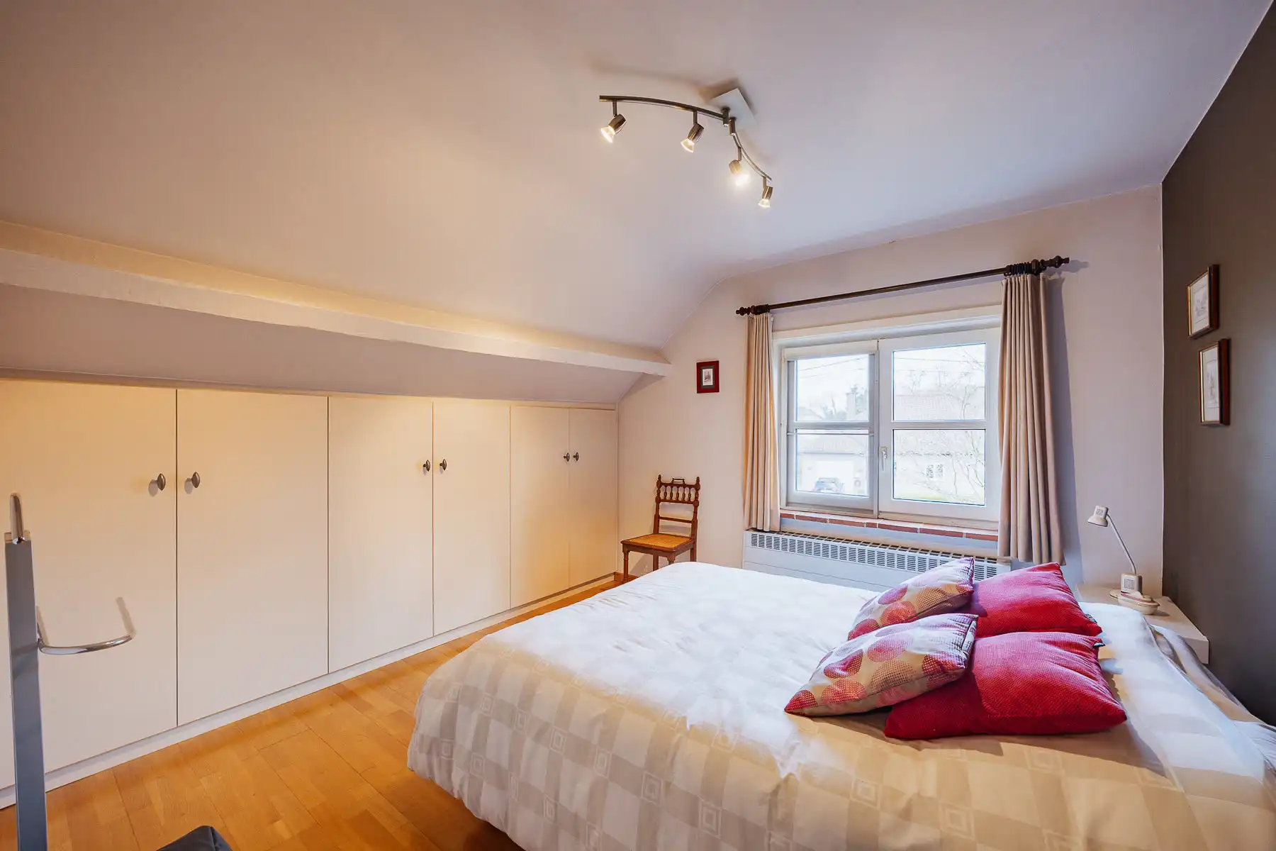 Prachtige vrijstaande villa in rustige omgeving foto 25