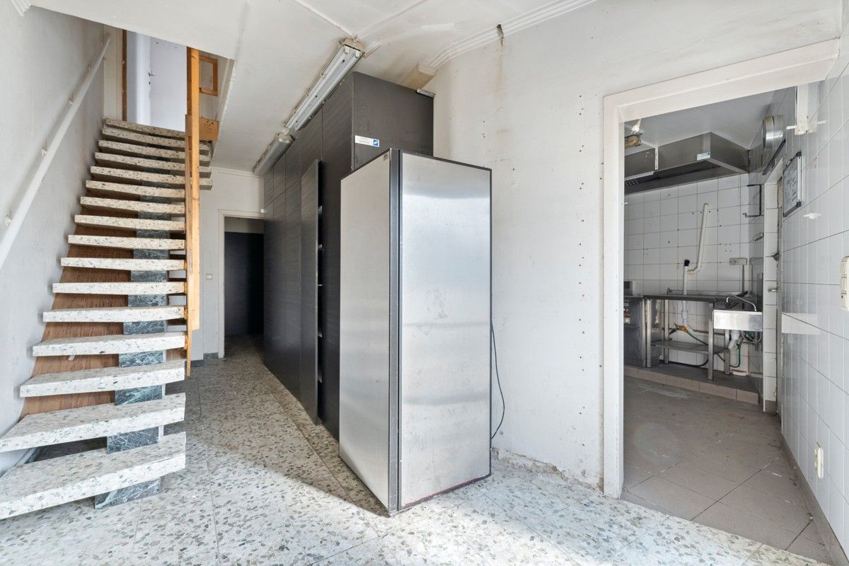 Ruime woning met handelspand te koop in De Panne foto 4
