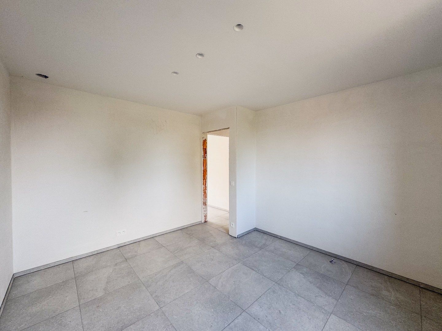 Energiezuinige nieuwbouwwoning met 3 slaapkamers, ruime garage en tuin. foto 17