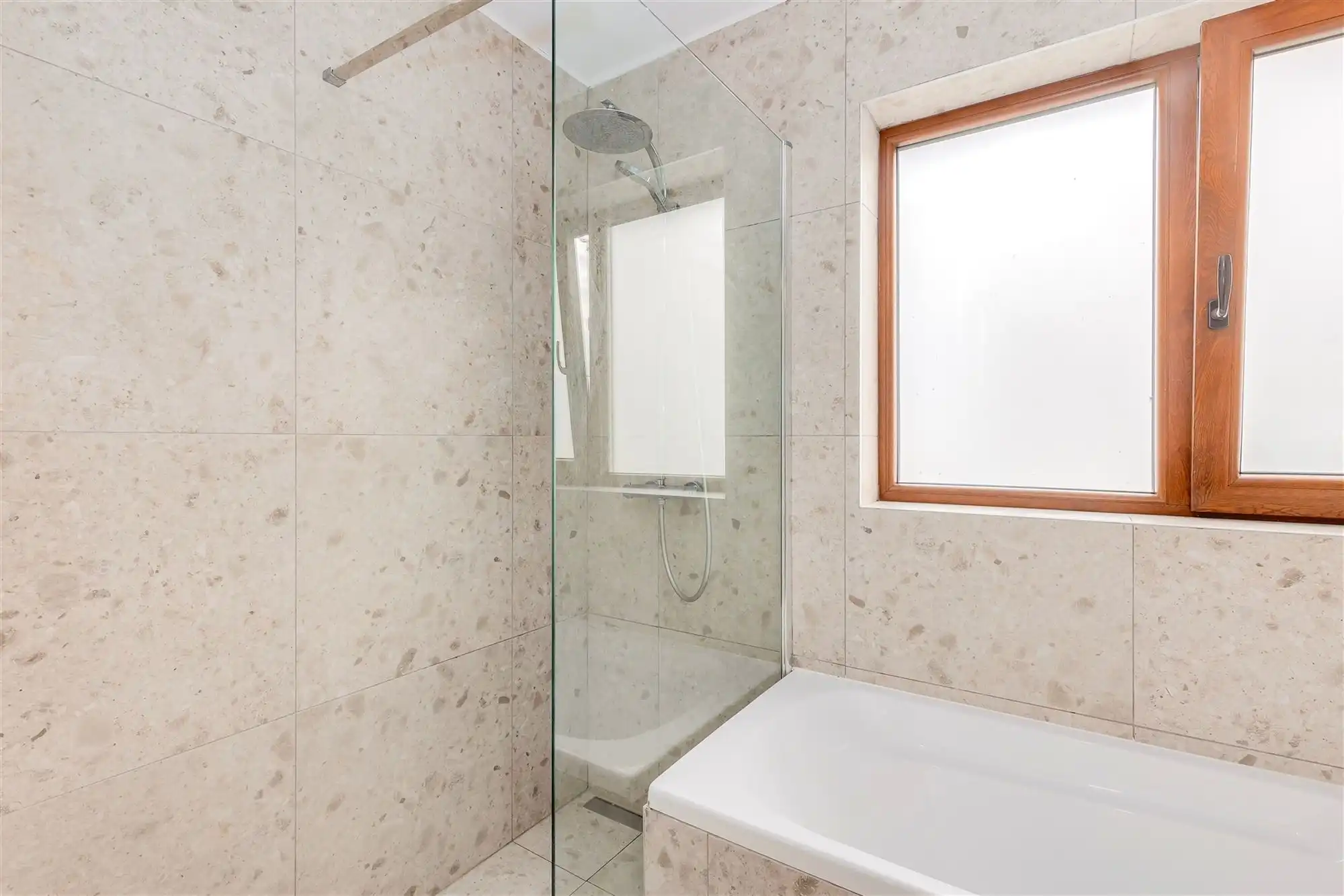 Stijlvolle gerenoveerde halfopen bebouwing met tuin en 3 slaapkamers in Oostmalle foto 26