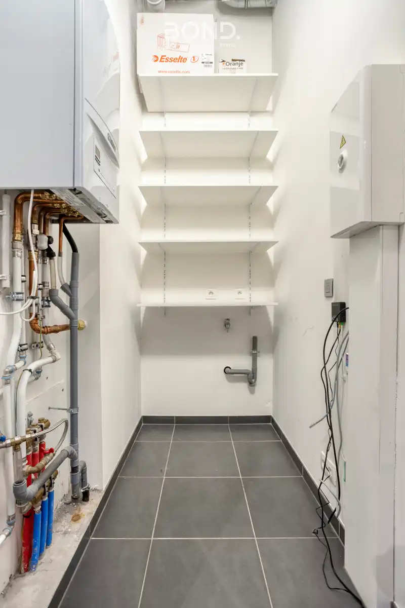 Prachtige studio te koop op toplocatie!  foto 11