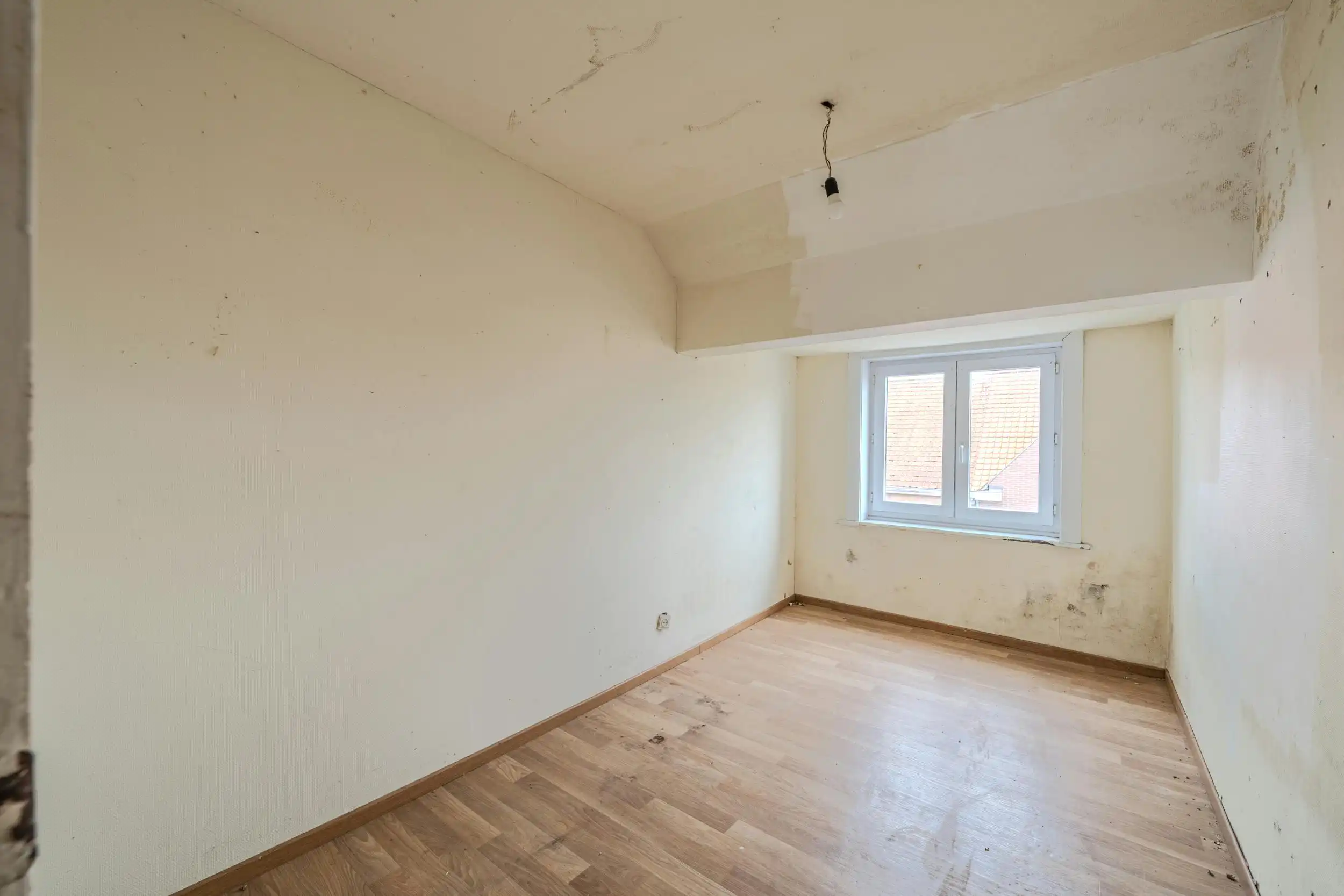 Te renoveren woning met 4 slaapkamers te Oostende foto 11