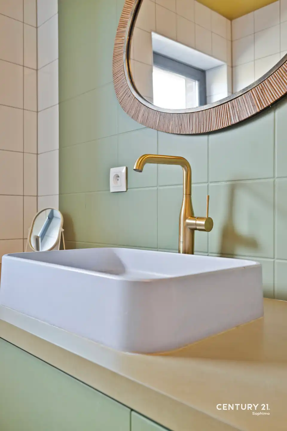 Recente, instapklare woning met 4 slaapkamers foto 18