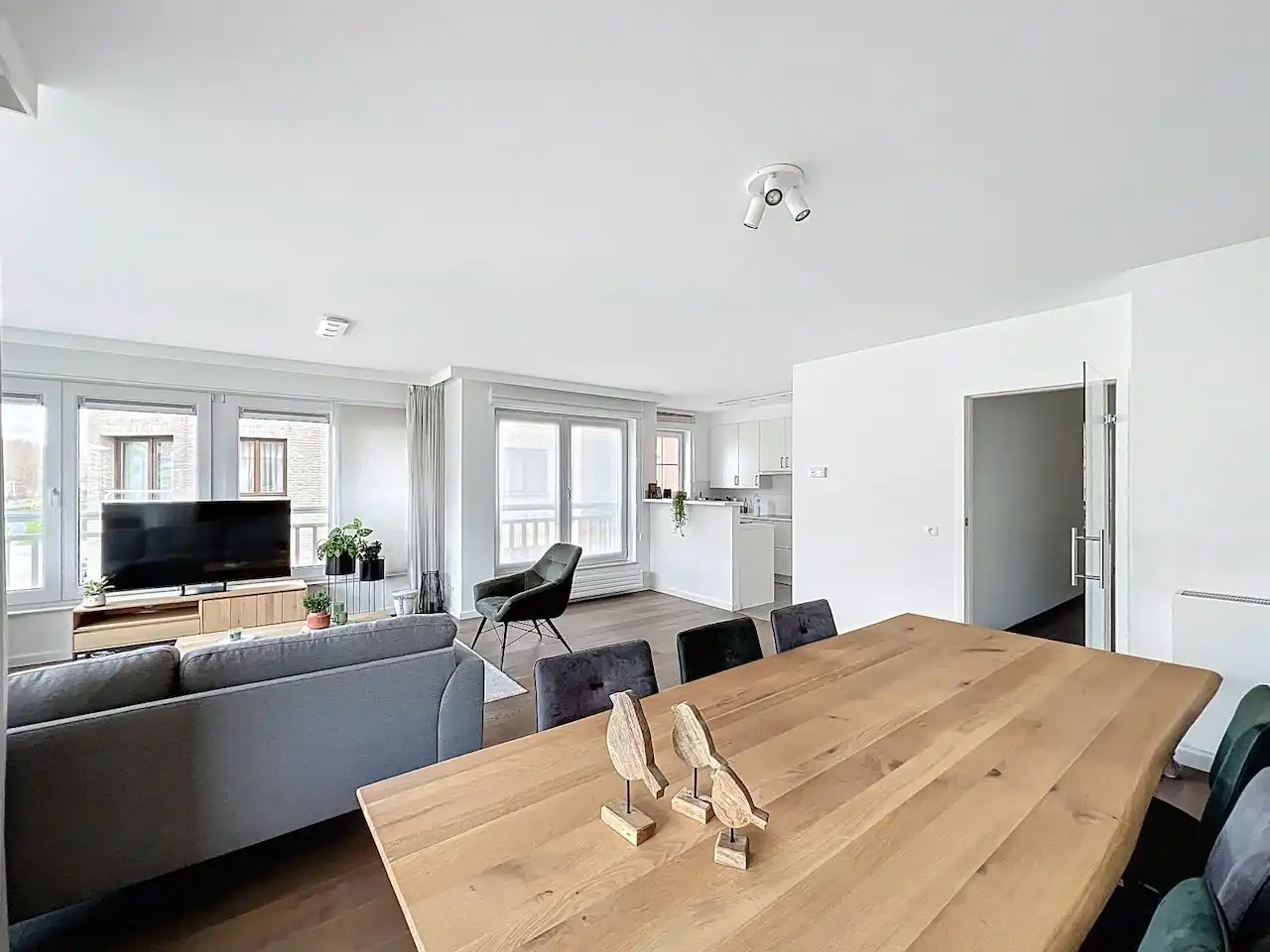 Recent hoekappartement met open zicht gelegen in de Knokkestraat. foto 9