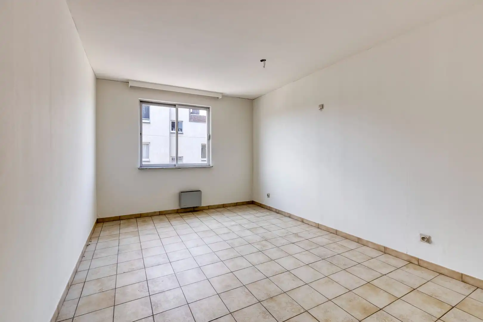 Dieplaan   43  Bus  54   3600  Genk foto 17